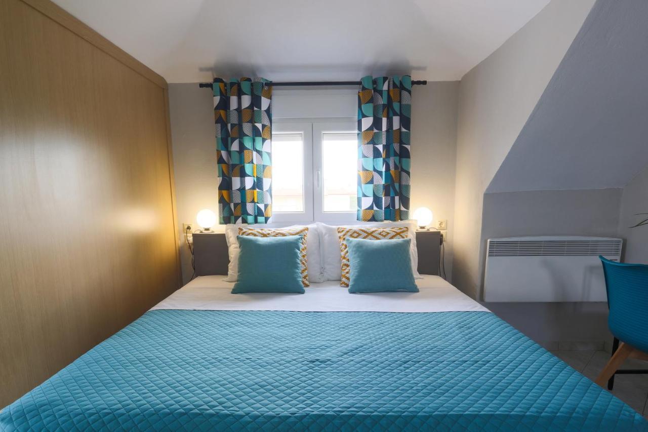 Joya Ofrynio Stylish Suites Ofrínion Exteriör bild