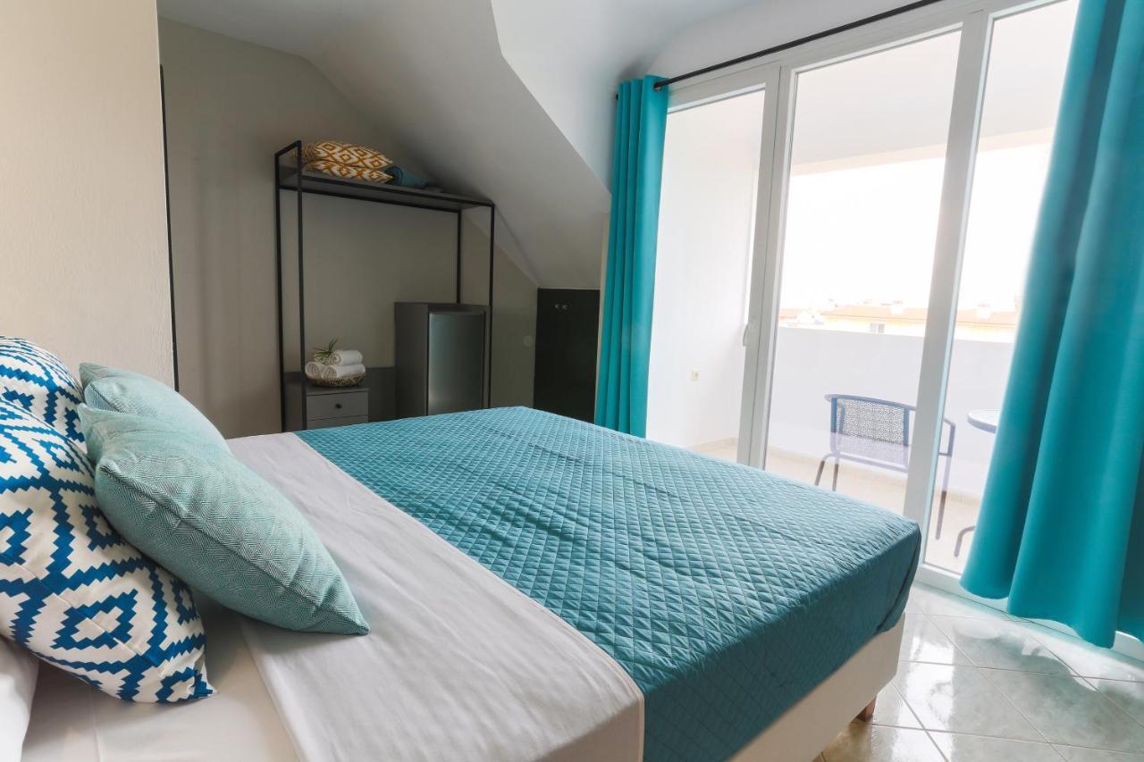 Joya Ofrynio Stylish Suites Ofrínion Exteriör bild