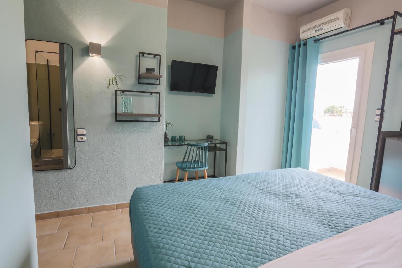 Joya Ofrynio Stylish Suites Ofrínion Exteriör bild