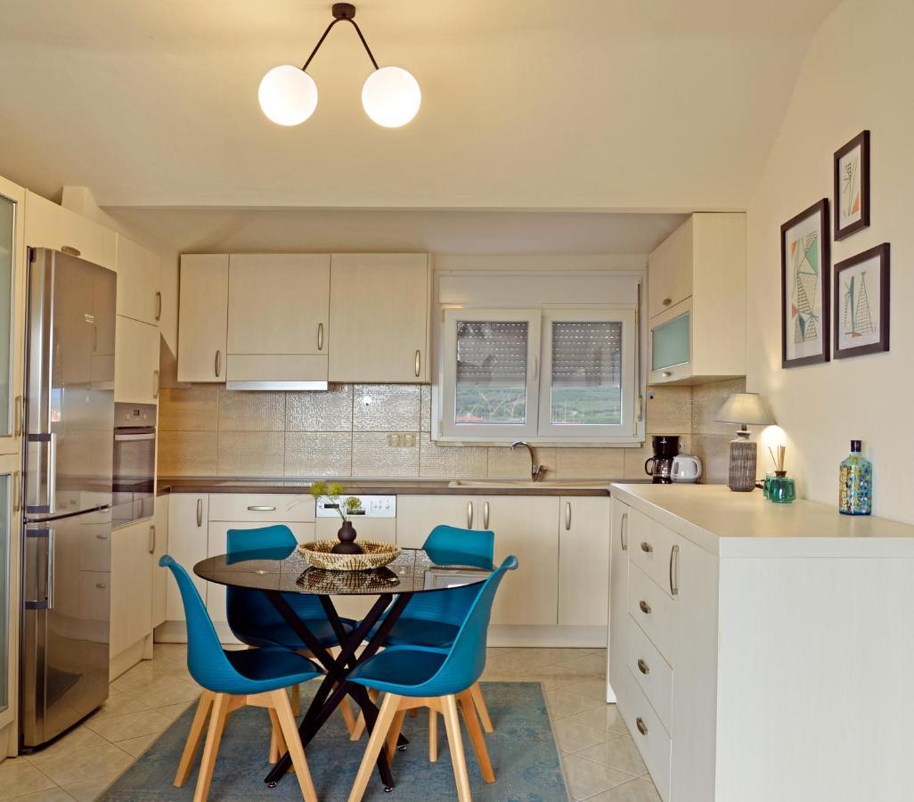 Joya Ofrynio Stylish Suites Ofrínion Exteriör bild