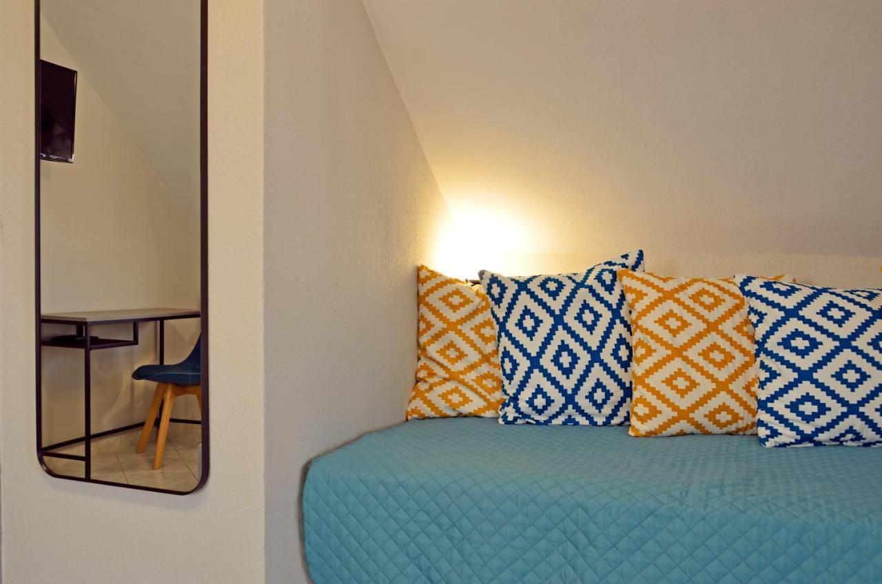Joya Ofrynio Stylish Suites Ofrínion Exteriör bild