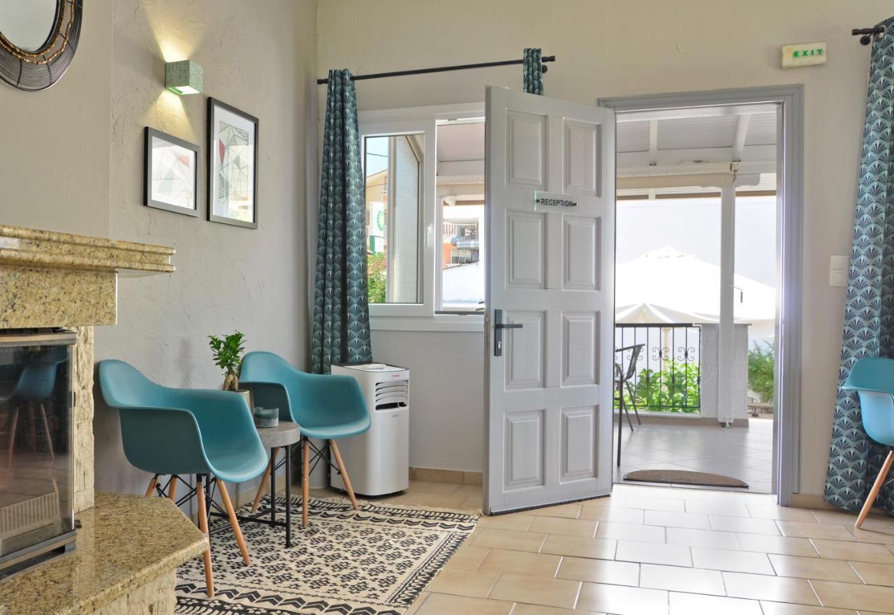 Joya Ofrynio Stylish Suites Ofrínion Exteriör bild