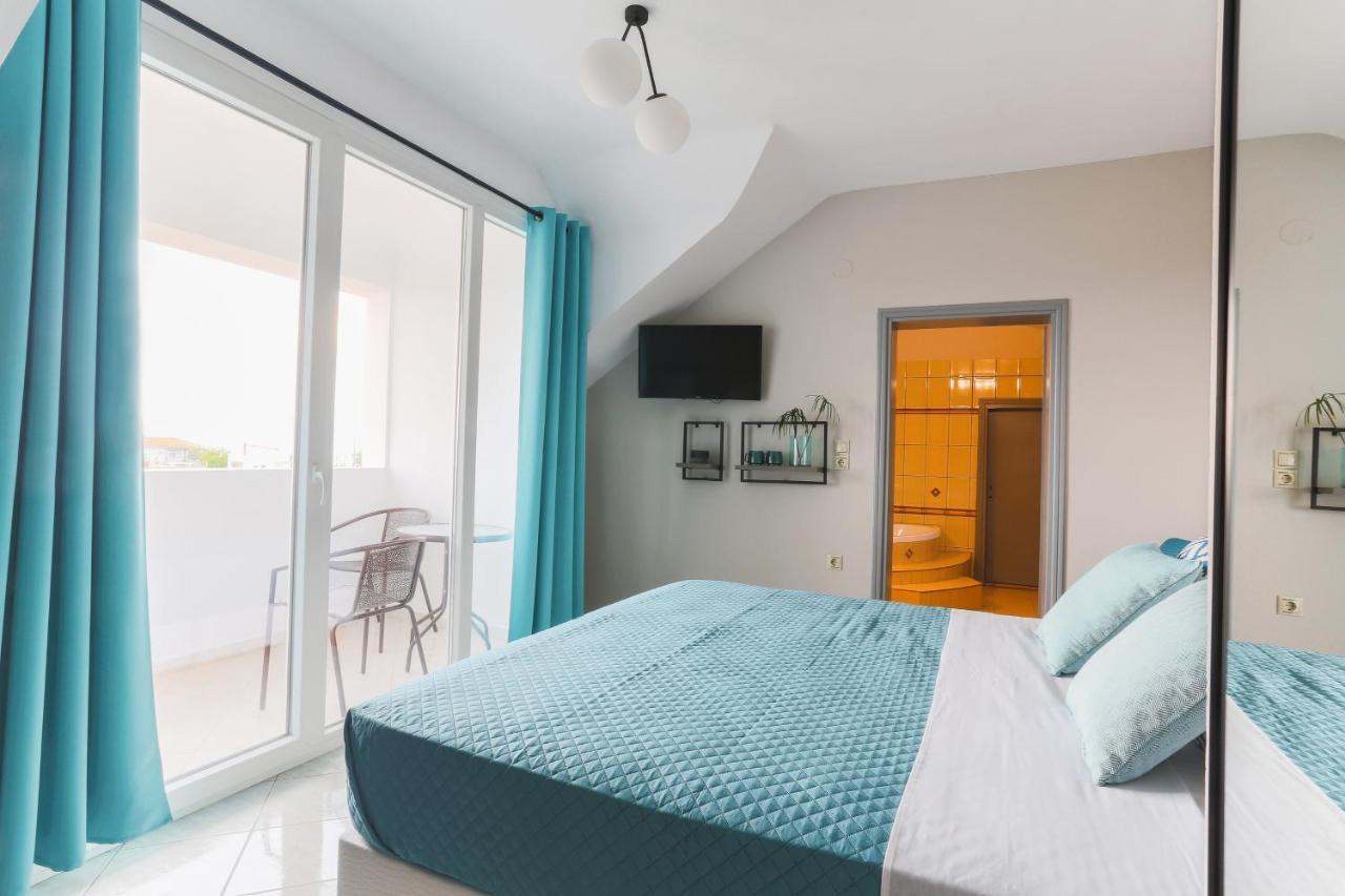 Joya Ofrynio Stylish Suites Ofrínion Exteriör bild